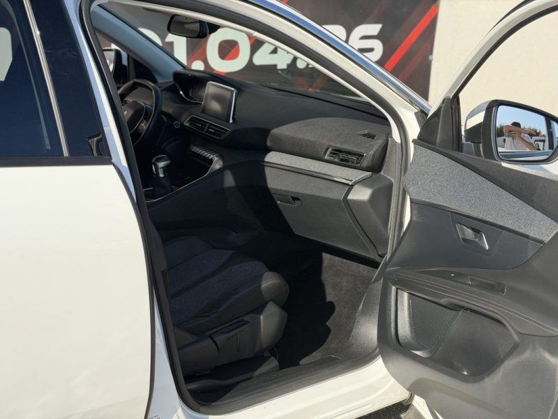 PEUGEOT 3008 1.2 PURETECH - 12V TURBO 2018
