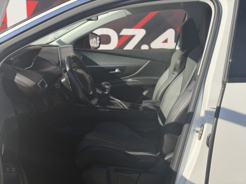 PEUGEOT 3008 1.2 PURETECH - 12V TURBO 2018