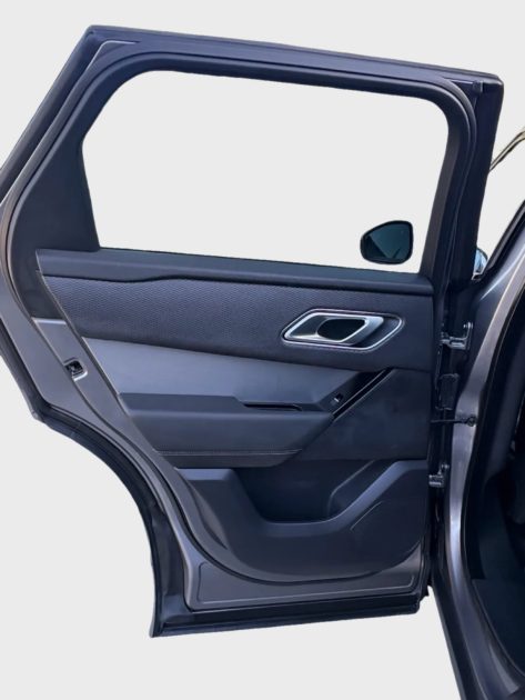 RANGE ROVER VELAR P400E / TOIT PANO / MERIDIAN / CARPLAY