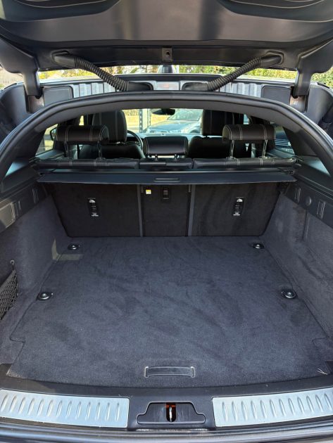 RANGE ROVER VELAR P400E / TOIT PANO / MERIDIAN / CARPLAY
