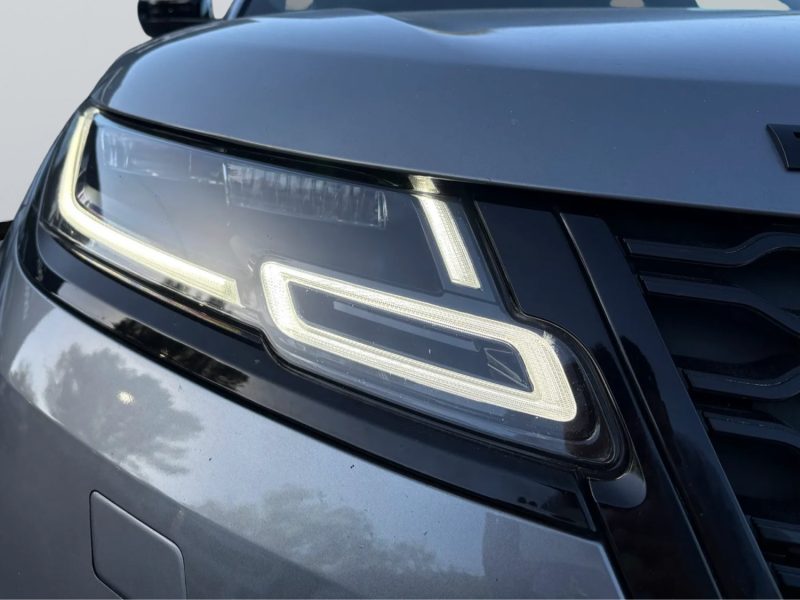 RANGE ROVER VELAR P400E / TOIT PANO / MERIDIAN / CARPLAY