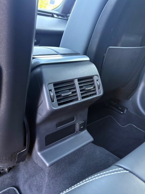 RANGE ROVER VELAR P400E / TOIT PANO / MERIDIAN / CARPLAY