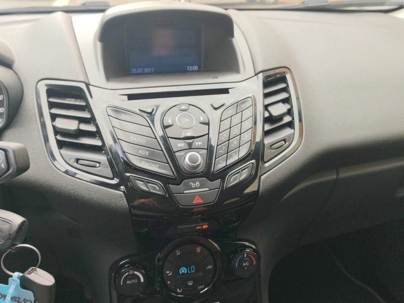 FORD FIESTA V 1.0 ECOBOOST 100 TITANIUM 