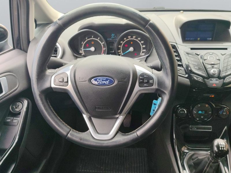 FORD FIESTA V 1.0 ECOBOOST 100 TITANIUM 
