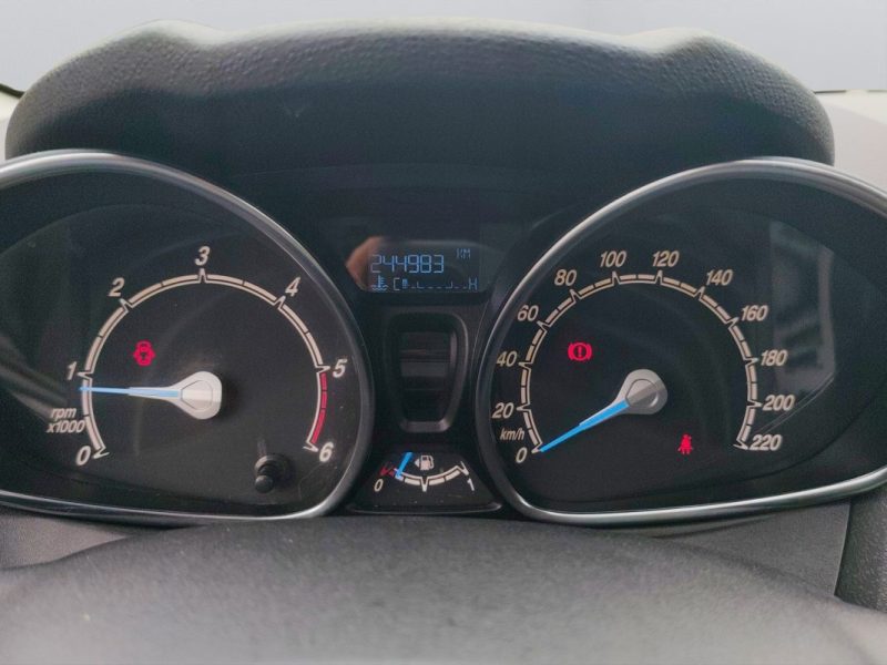 FORD FIESTA V 1.5 TDCI 75 AMBIENTE 