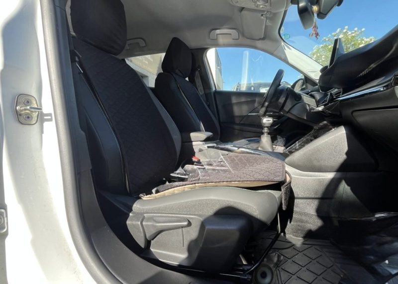 PEUGEOT 2008 II 1.5 BLUE HDI 110 ALLURE 2021