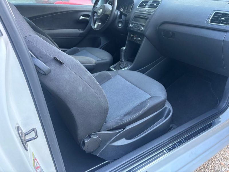 VW Volkswagen Polo 1.2 70ch Style 1ère main Toit ouvrant panoramique