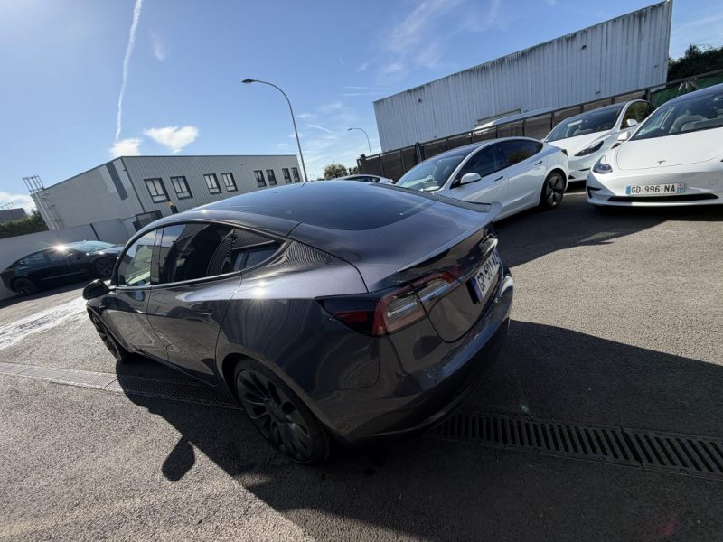 TESLA MODEL 3 PERFORMANCE 2023