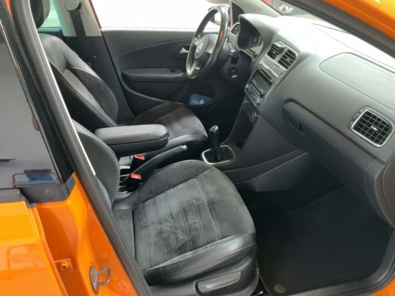 VOLSKWAGEN POLO 1.2 TSI 105CH CROSS POLO Cuir alcantara Sièges chauffants