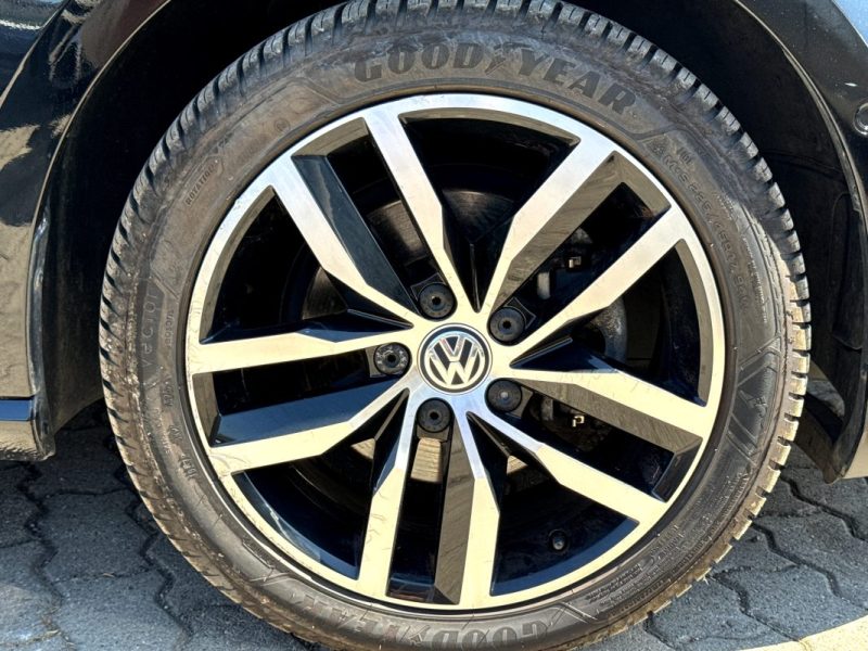 VOLKSWAGEN GOLF 7 CARAT 2013 2.0L TDI 150 CH AUTOMATIQUE GARANTIE 12 MOIS