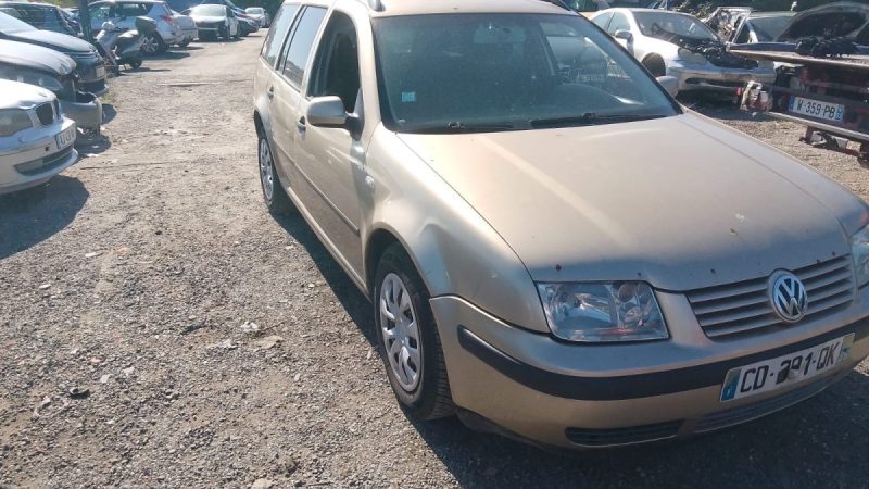 VOLKSWAGEN  BORA 1.9 TDI 130CV 2002