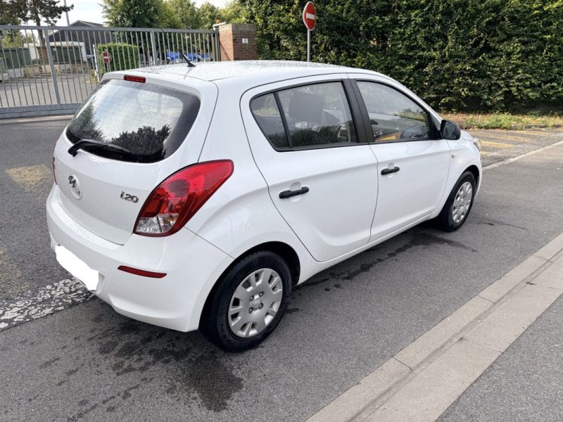 HYUNDAI I20 1.2 85CH FIFA WORLD CUP EDITION 