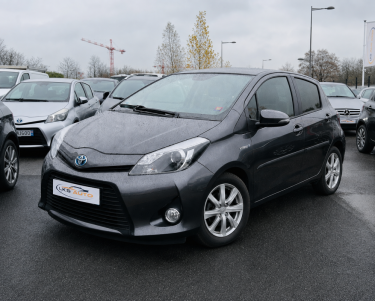 TOYOTA YARIS III 1.5 HYBRID 100h BUSINESS