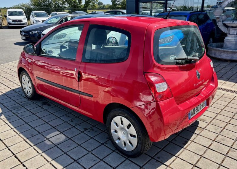 RENAULT TWINGO II 1.2i 65 ch EXPRESSION 2010
