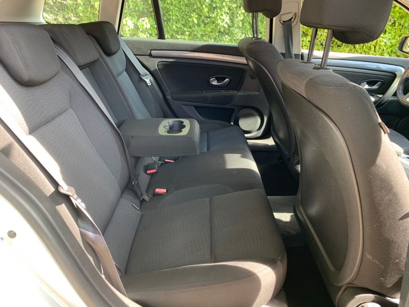 RENAULT LAGUNAIII 1.5 DCI 110 AUTHENTIQUE 2010