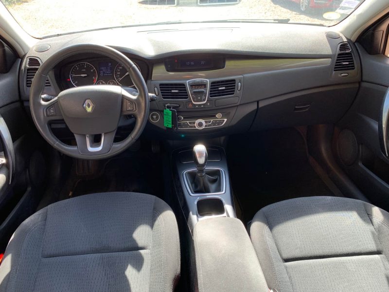 RENAULT LAGUNAIII 1.5 DCI 110 AUTHENTIQUE 2010