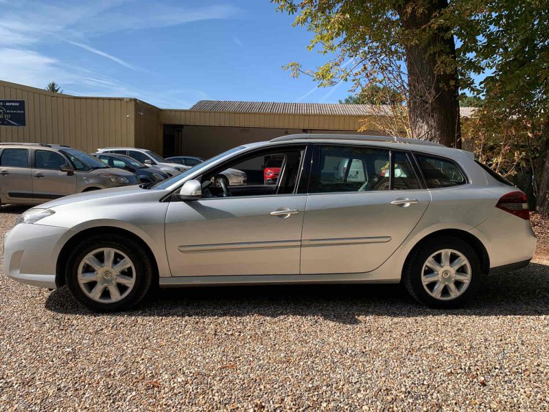 RENAULT LAGUNAIII 1.5 DCI 110 AUTHENTIQUE 2010