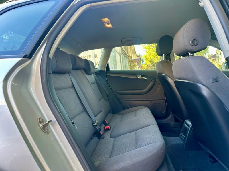 AUDI A3 SportBack 1.6 TDI 105 AMBIENTE