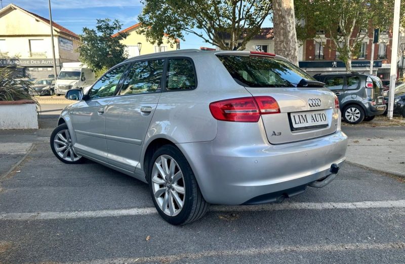 AUDI A3 SportBack 1.6 TDI 105 AMBIENTE