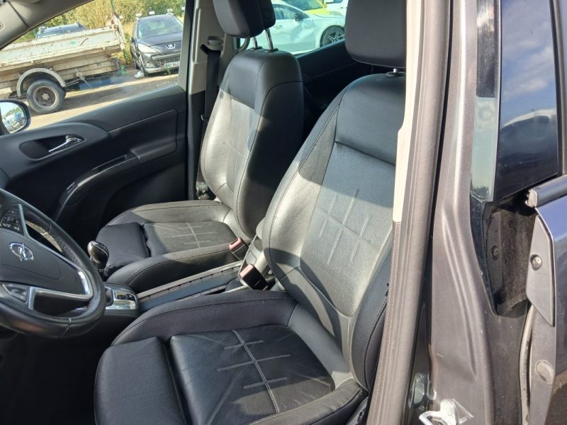 OPEL MERIVA B  1.7 CDTI 130 CV  2010 ***VENDU DANS L'ETAT A PRO OU EXPORT***