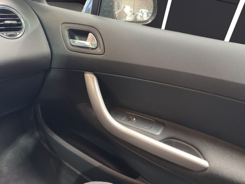 PEUGEOT 308 1.6 VTI 120 BVA CONFORT 2008