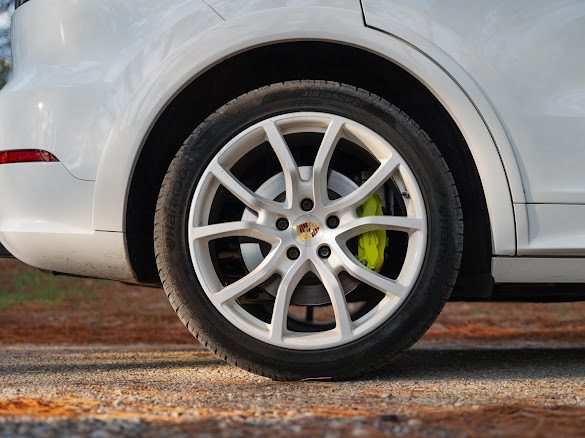PORSCHE CAYENNE 3.0 V6 E-HYBRID /PORSCHE APPROUVED/