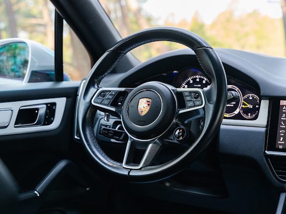 PORSCHE CAYENNE 3.0 V6 E-HYBRID /PORSCHE APPROUVED/