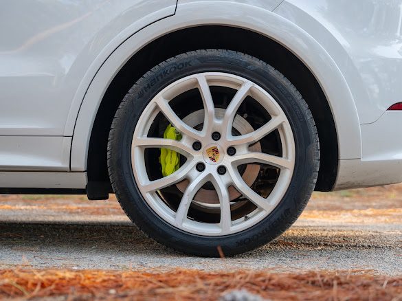 PORSCHE CAYENNE 3.0 V6 E-HYBRID /PORSCHE APPROUVED/