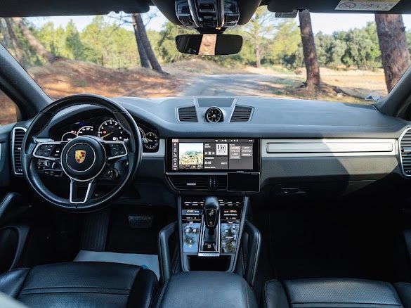 PORSCHE CAYENNE 3.0 V6 E-HYBRID /PORSCHE APPROUVED/