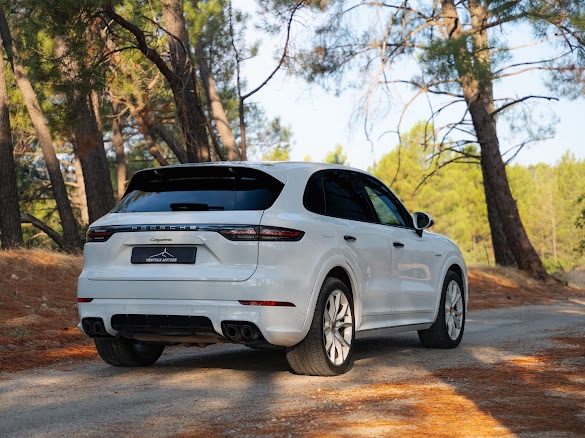 PORSCHE CAYENNE 3.0 V6 E-HYBRID /PORSCHE APPROUVED/