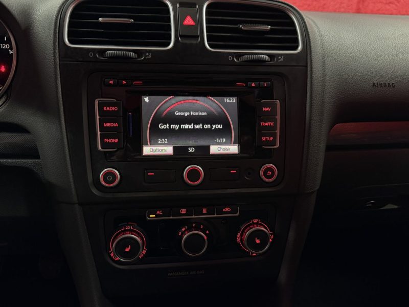 🟢 Volkswagen golf 6 VI 1.6 TDI 105 cv Phone GarantieGps Sièges Chauffants Toit Ouvrant