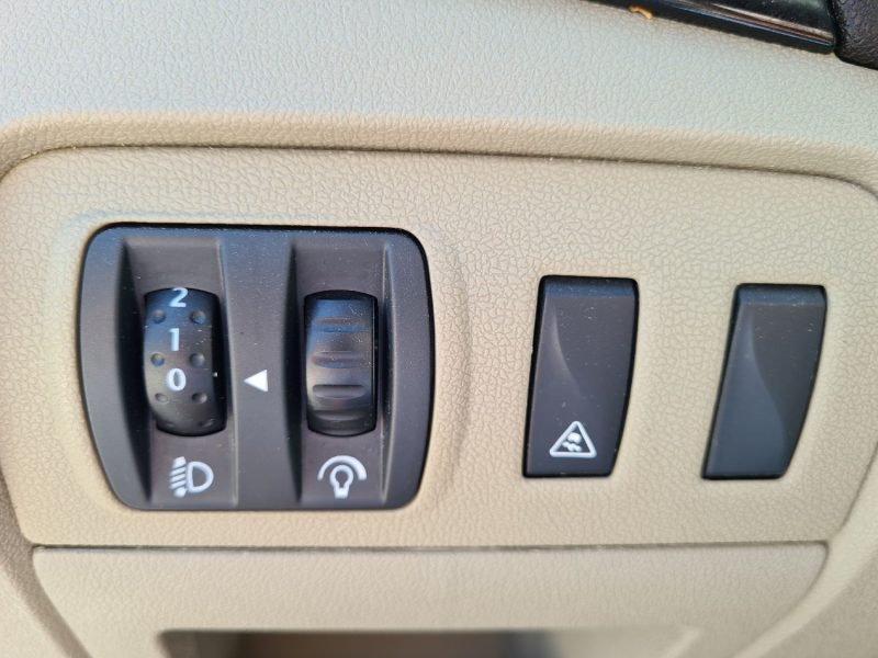 RENAULT SCENICIII GRAND 1.5 DCI 110 EXPRESSION EDC 7P 2011