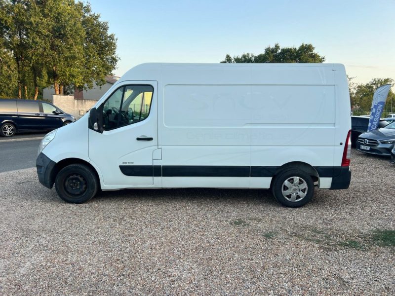RENAULT MASTER 2.3 dCi FWD F3300 L2H2 100 CONFORT CLIM