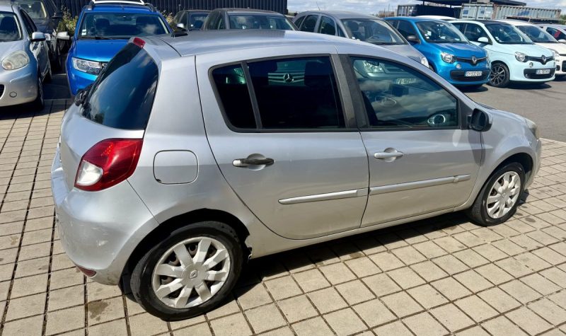 RENAULT CLIO III 1.5DCI 70CH DYNAMIQUE 