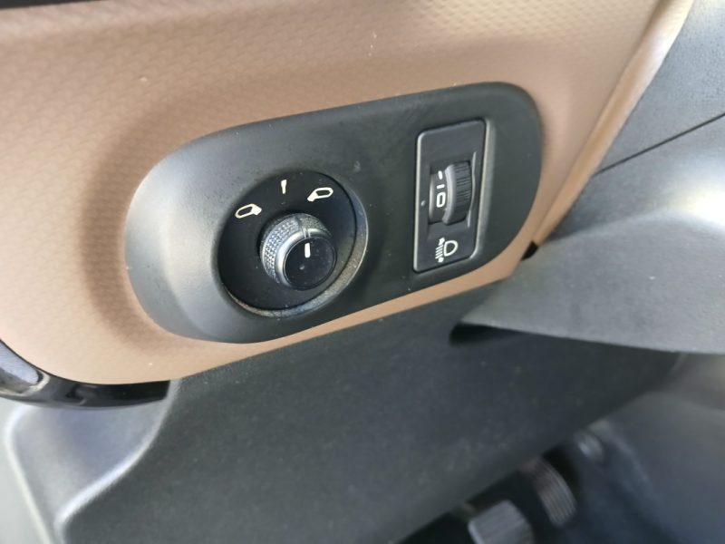 CITROEN C4 CACTUS 1.2i   110 CV  AIR BUMP  2015 