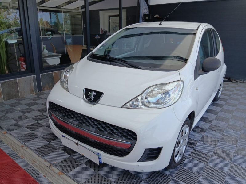 PEUGEOT 107 1.0i  68 cv URBAN 2011