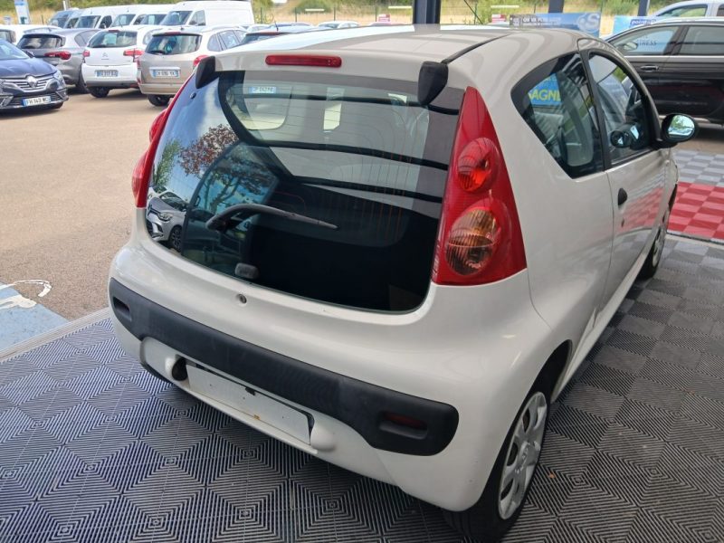 PEUGEOT 107 1.0i  68 cv URBAN 2011