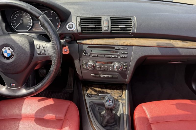 BMW Série 1 Cabriolet E88 2.0 118D 143 cv 2012 ENTRETIEN GARANTIE 12 MOIS 