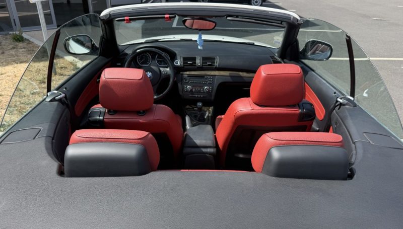 BMW Série 1 Cabriolet E88 2.0 118D 143 cv 2012 ENTRETIEN GARANTIE 12 MOIS 