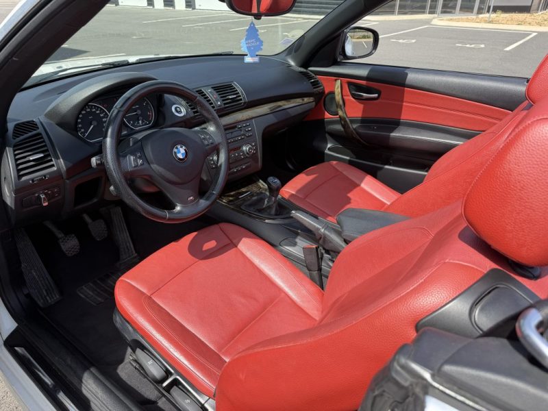 BMW Série 1 Cabriolet E88 2.0 118D 143 cv 2012 ENTRETIEN GARANTIE 12 MOIS 