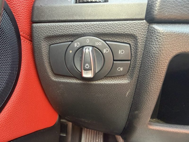 BMW Série 1 Cabriolet E88 2.0 118D 143 cv 2012 ENTRETIEN GARANTIE 12 MOIS 