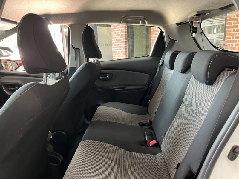 🚗 TOYOTA YARIS 1.5 HYBRID 101ch ⚙️ ❄️ Climatisation 📱 Bluetooth 📷 Caméra de recul