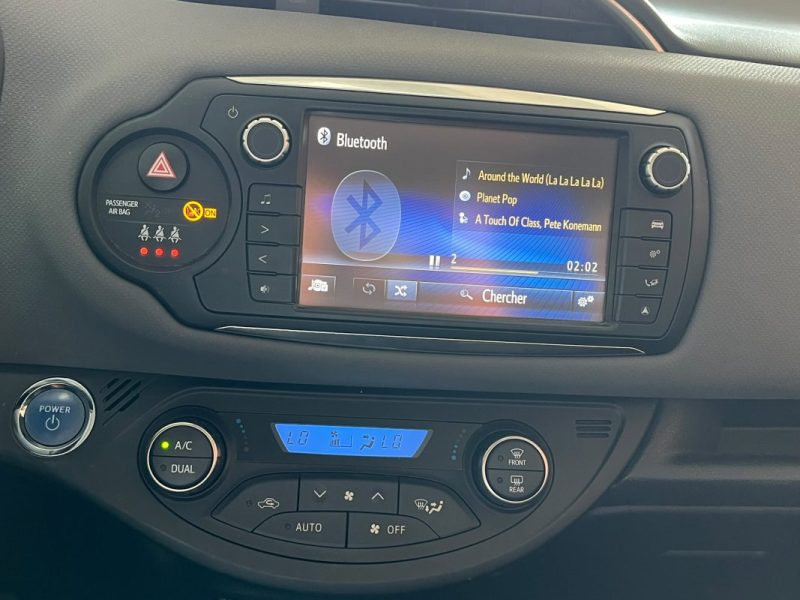 🚗 TOYOTA YARIS 1.5 HYBRID 101ch ⚙️ ❄️ Climatisation 📱 Bluetooth 📷 Caméra de recul