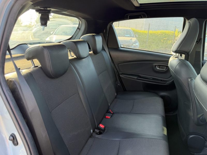TOYOTA YARIS III 1.5 HYBRID 100h COLLECTION