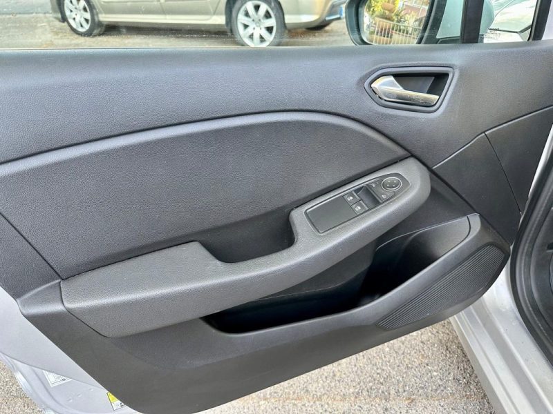 RENAULT CLIO V 1.6 E-Tech 140 ZEN
