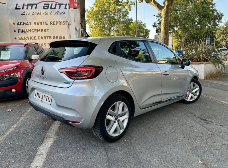 RENAULT CLIO V 1.6 E-Tech 140 ZEN