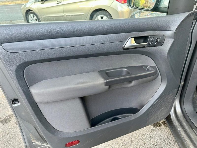 VOLKSWAGEN CADDY MAXI 1.6 TDI 102 TRENDLINE 7 Places