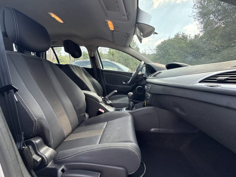 RENAULT MEGANEIII 1.9 DCI 130 EXPRESSION