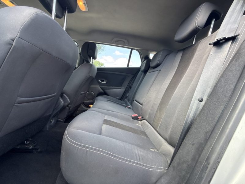 RENAULT MEGANEIII 1.9 DCI 130 EXPRESSION