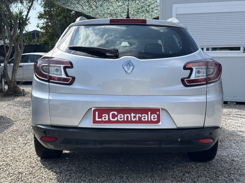 RENAULT MEGANEIII 1.9 DCI 130 EXPRESSION